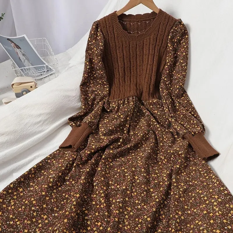 Bonnyshow &nbsp;Autumn Winter New Korean Version of Age-reducing Splicing Strap Slimming Knitted Long Dress Fashion Corduroy Floral Dress