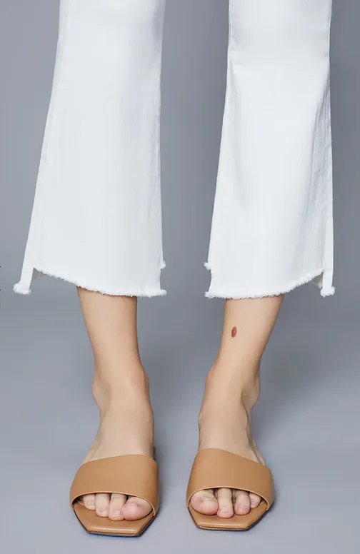 DL1961 Bridget Boot HR Crop Milk Fray