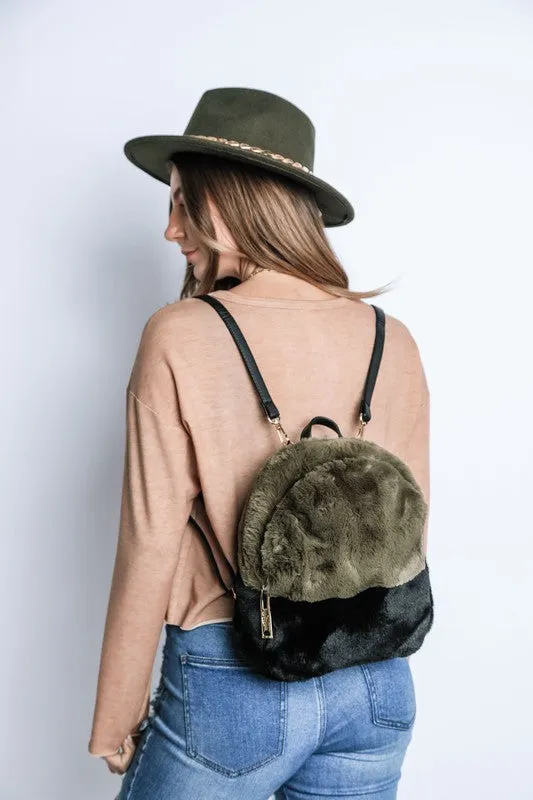MINI TWO TONED FURRY BACKPACK