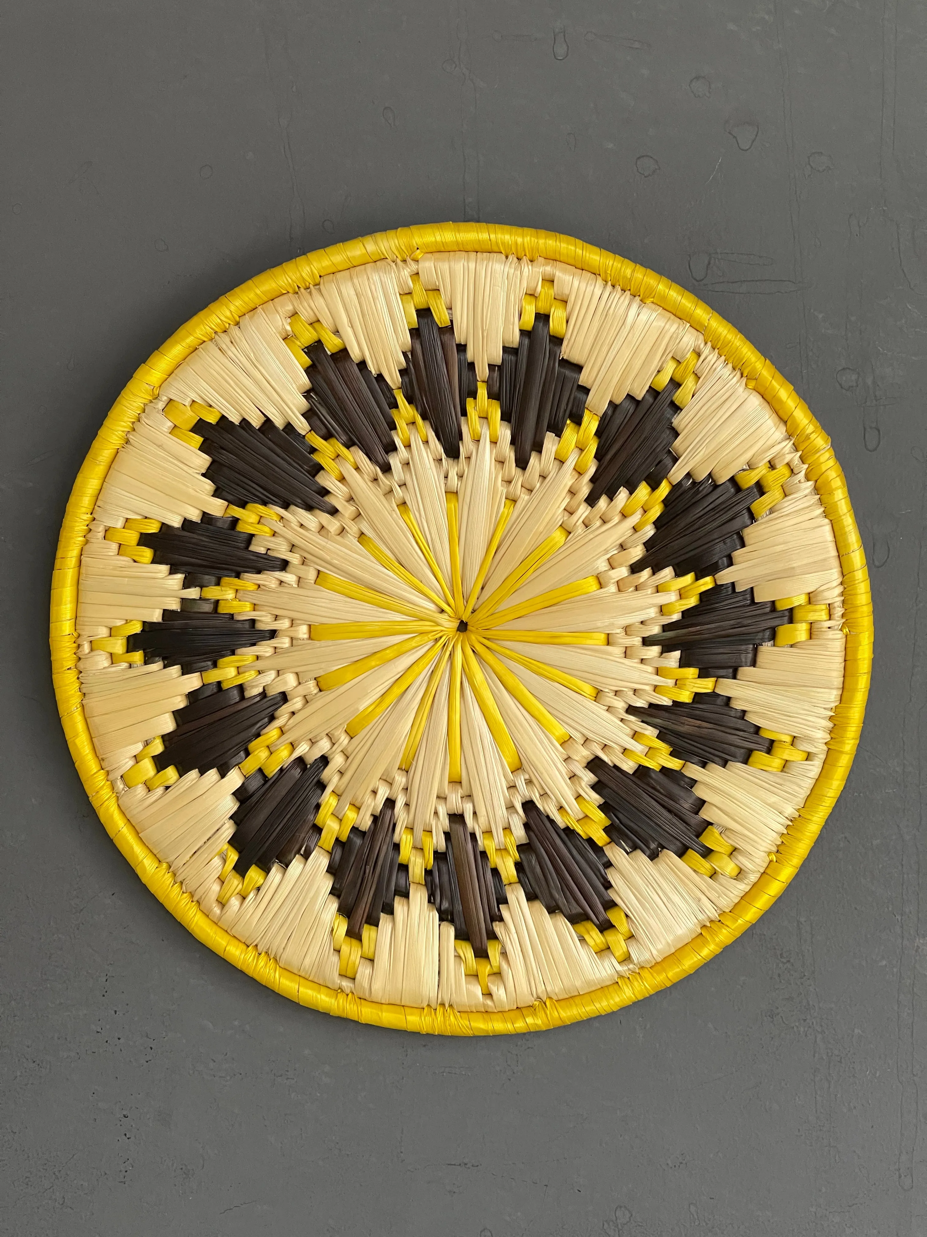 Moonj grass hand woven wall plate - black