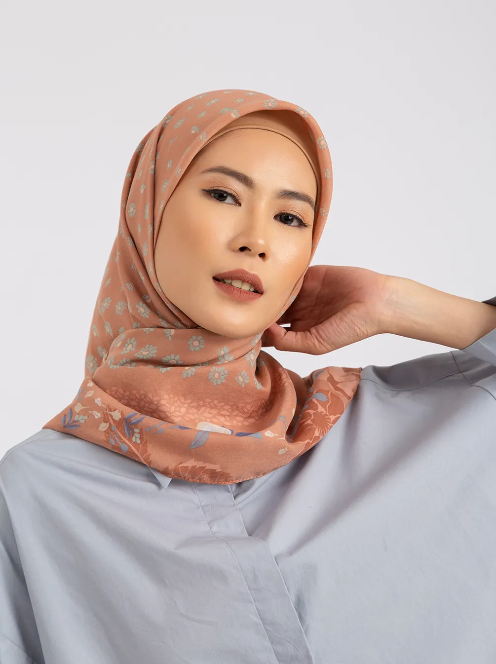 TAZE SCARF WALNUT